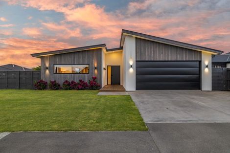 Photo of property in 6 Brooklands Street, Burwood, Christchurch, 8083