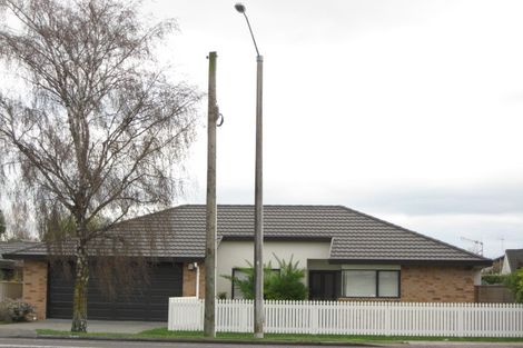 Photo of property in 2/28 Te Aute Road, Havelock North, 4130