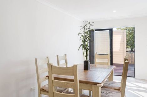 Photo of property in 3 Silver Beech Street, Takanini, 2110