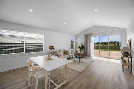 Photo of property in 102 Pelorus Avenue, Poraiti, Napier, 4182