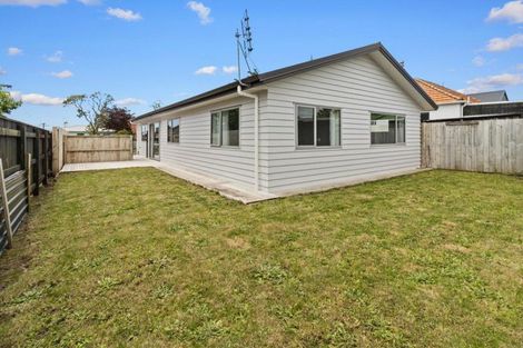 Photo of property in 30 Wrantage Street, Westown, New Plymouth, 4310