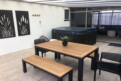 Photo of property in 4/8 Lee Road, Taradale, Napier, 4112