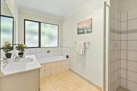 Photo of property in 109 Charles Prevost Drive, The Gardens, Auckland, 2105