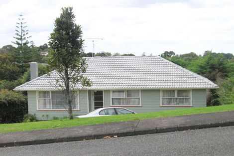 Photo of property in 2/13 Dolbear Street, Titirangi, Auckland, 0604