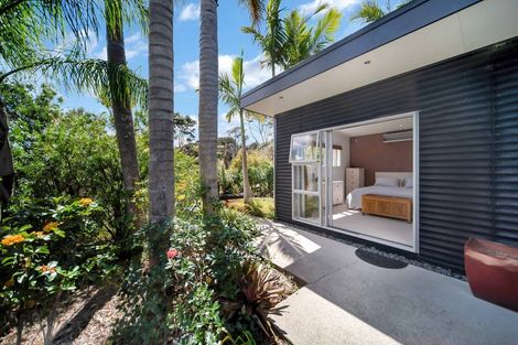 Photo of property in 269 Kaipara Road, Papakura, 2582