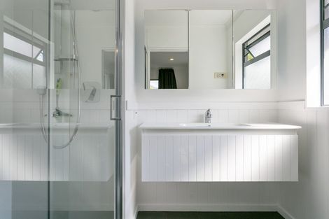 Photo of property in 94 Harvey Street, Waipahihi, Taupo, 3330