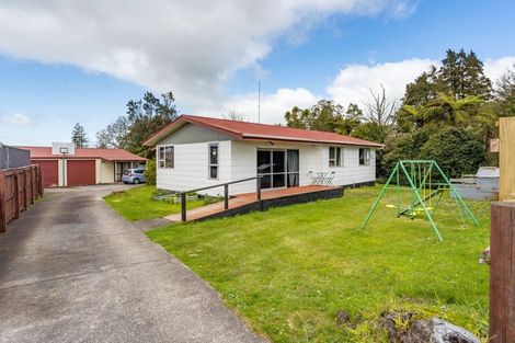 Photo of property in 24 Montjoy Street, Stratford, 4332