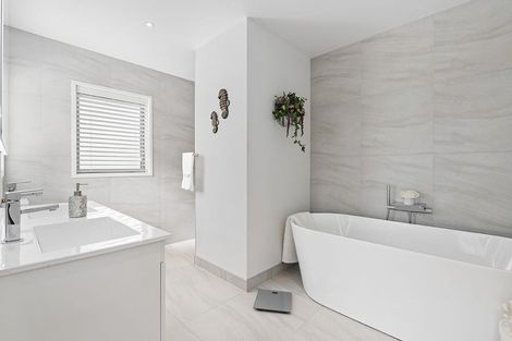 Photo of property in 28 Awatiro Drive, Kaukapakapa, 0871