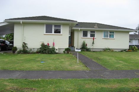 Photo of property in 16 Watchfield Close, Mangere, Auckland, 2022