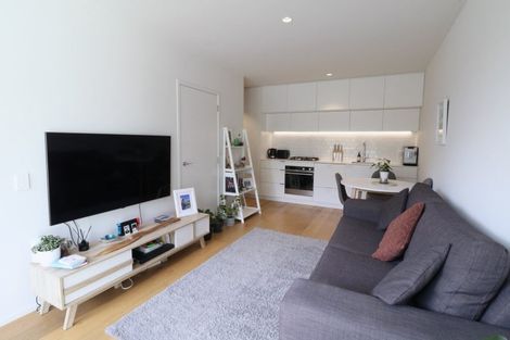 Photo of property in 25 Jean Caldwell Way, Island Bay, Wellington, 6023