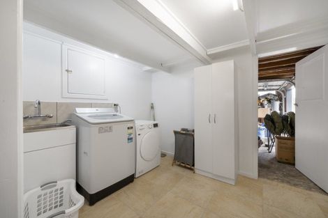 Photo of property in 11 Mount View Place, Spotswood, New Plymouth, 4310