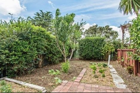 Photo of property in 96 Friedlanders Road, Manurewa, Auckland, 2102