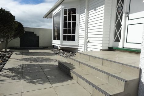 Photo of property in 2 The Anchorage, Sunnyhills, Auckland, 2010