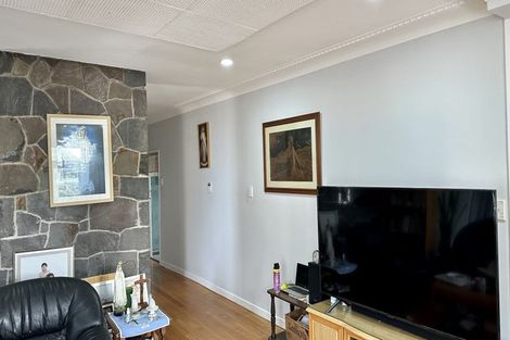 Photo of property in 1/174 Lake Road, Northcote, Auckland, 0627