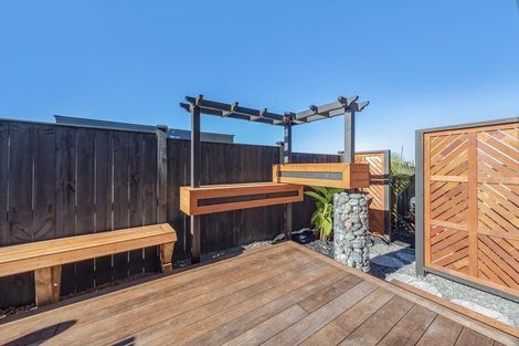 Photo of property in 8 Koheru Place, Long Bay, 0630
