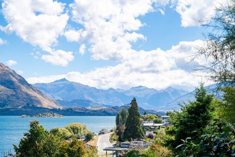 Photo of property in 32 Lismore Street, Wanaka, 9305