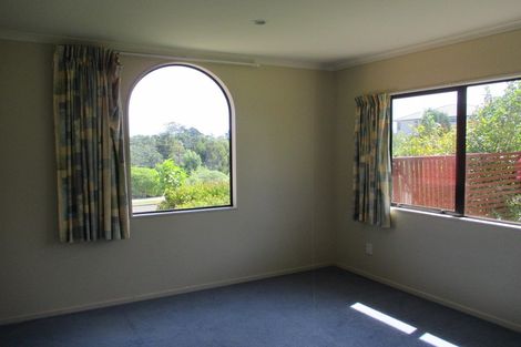 Photo of property in 35 Ruapehu Drive, Fitzherbert, Palmerston North, 4410