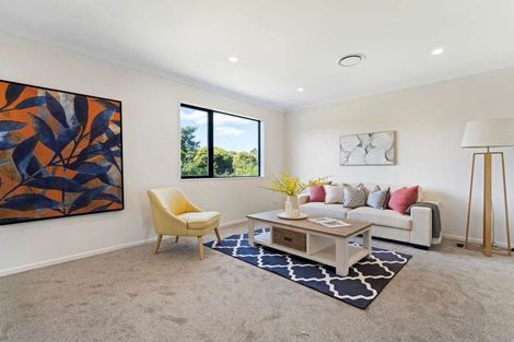Photo of property in 13 Taipahitini Road, Rosehill, 2113