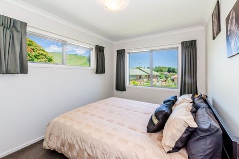 Photo of property in 11b Poneke Drive, Waikanae, 5036