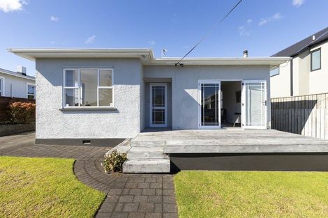 Photo of property in 20 Princes Street, Fitzroy, New Plymouth, 4312