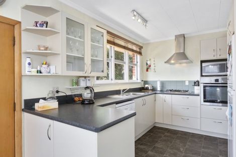 Photo of property in 85 Kaikorai Valley Road, Glenross, Dunedin, 9011