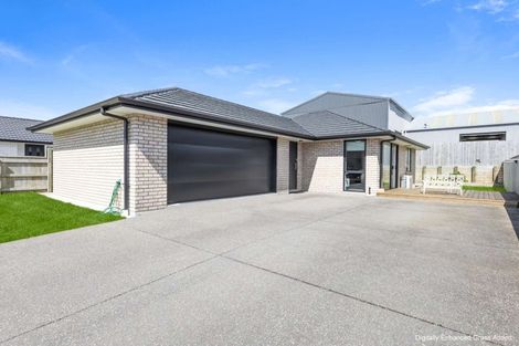 Photo of property in 10 Rehua Place, Waiwhakaiho, New Plymouth, 4312