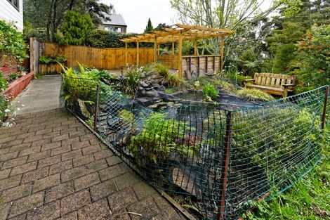 Photo of property in 32 Longfellow Parade, Glen Eden, Auckland, 0604