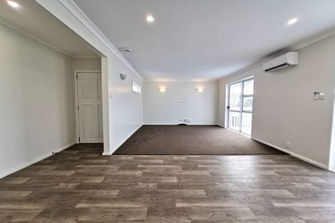 Photo of property in 31 Beaubank Road, Kelston, Auckland, 0602