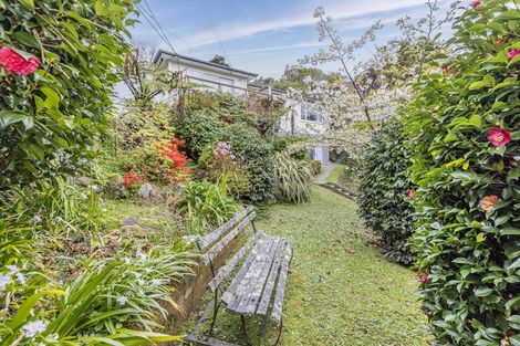 Photo of property in 18 Tawa Terrace, Tawa, Wellington, 5028