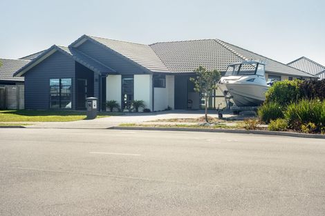 Photo of property in 123 Palm Springs Boulevard, Papamoa Beach, Papamoa, 3118