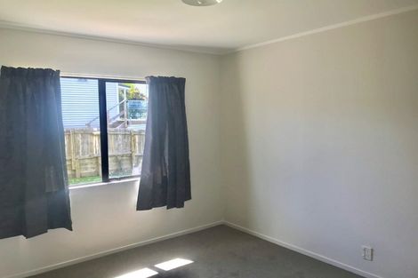 Photo of property in 2/27 Christmas Road, Manurewa, Auckland, 2102