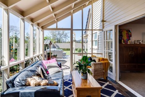 Photo of property in 41 Avondale Road, Taradale, Napier, 4112