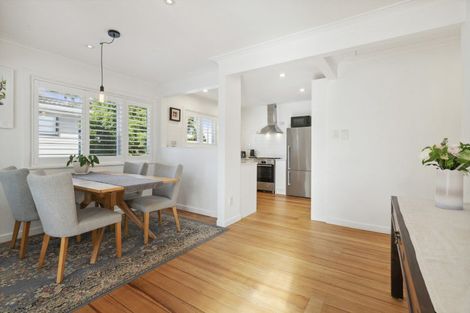 Photo of property in 1/123 Queen Street, Northcote Point, Auckland, 0627
