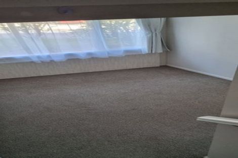Photo of property in 15f1 Bloomsbury Grove, Newlands, Wellington, 6037