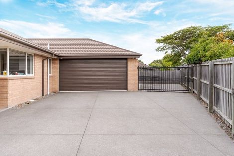 Photo of property in 27 Carradale Avenue, Broomfield, Christchurch, 8042
