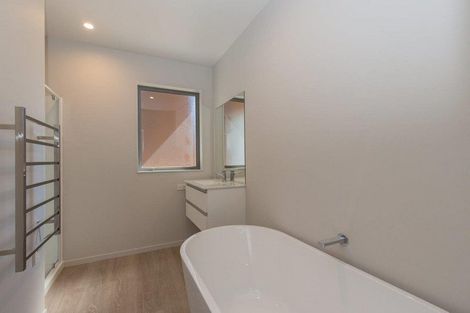 Photo of property in 3 Takahe Lane, Wanaka, 9305