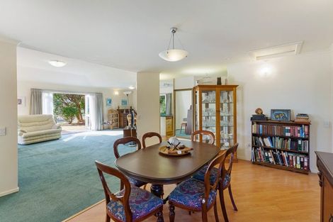 Photo of property in 2 Marewa Place, Waikanae Beach, Waikanae, 5036