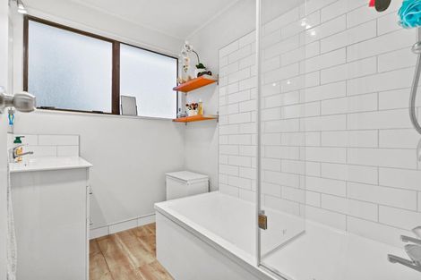 Photo of property in 239 Waitemata Drive, Ranui, Auckland, 0612