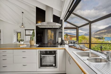 Photo of property in 13 Malaghan Street, Queenstown, 9300