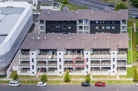 Photo of property in 15/11 Carlos Drive, Flat Bush, Auckland, 2016