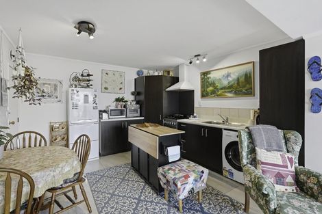 Photo of property in 16 Bush Point Road, Cable Bay, 0420