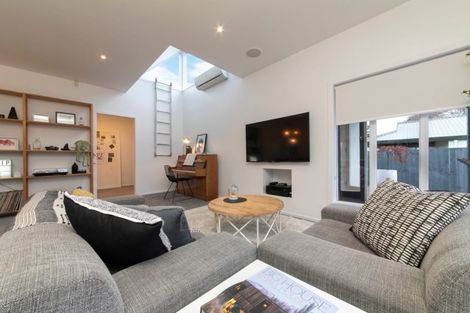 Photo of property in 87 Nikau Street, New Lynn, Auckland, 0600