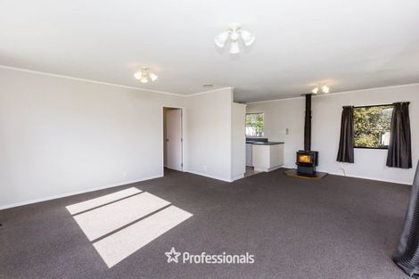 Photo of property in 1 Monarch Grove, Maoribank, Upper Hutt, 5018