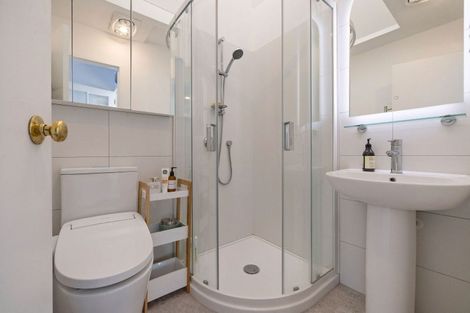 Photo of property in 22 Golden Terrace, Queenstown, 9300