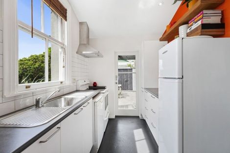 Photo of property in 347 Adelaide Road, Newtown, Wellington, 6021