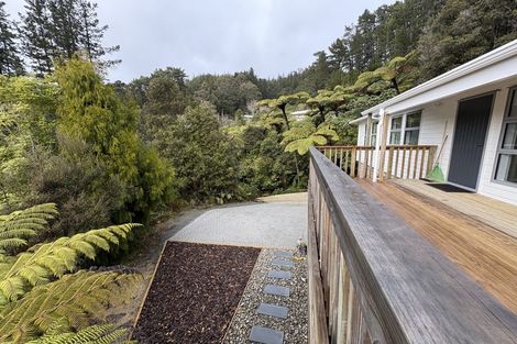 Photo of property in 106c Wyndham Road, Pinehaven, Upper Hutt, 5019