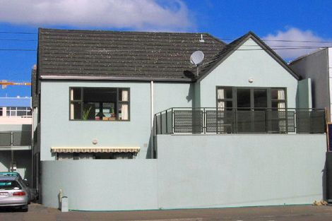 Photo of property in Victoria Town Houses, 219f1 Victoria Street, Te Aro, Wellington, 6011