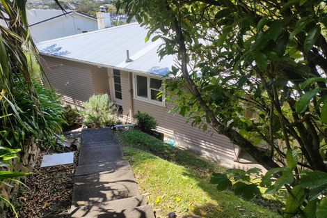 Photo of property in 141 Ruskin Road, Newlands, Wellington, 6037