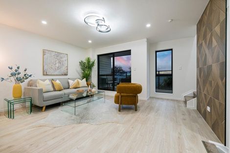 Photo of property in 21b Laura Street, Kelston, Auckland, 0602