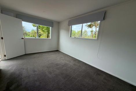 Photo of property in 646 Waitakere Road, Kumeu, 0891
